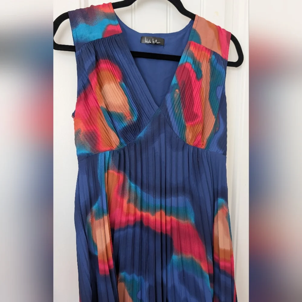 Nicole Miller Abstract Print Midi Pleated Gown 6 - Picture 5 of 10